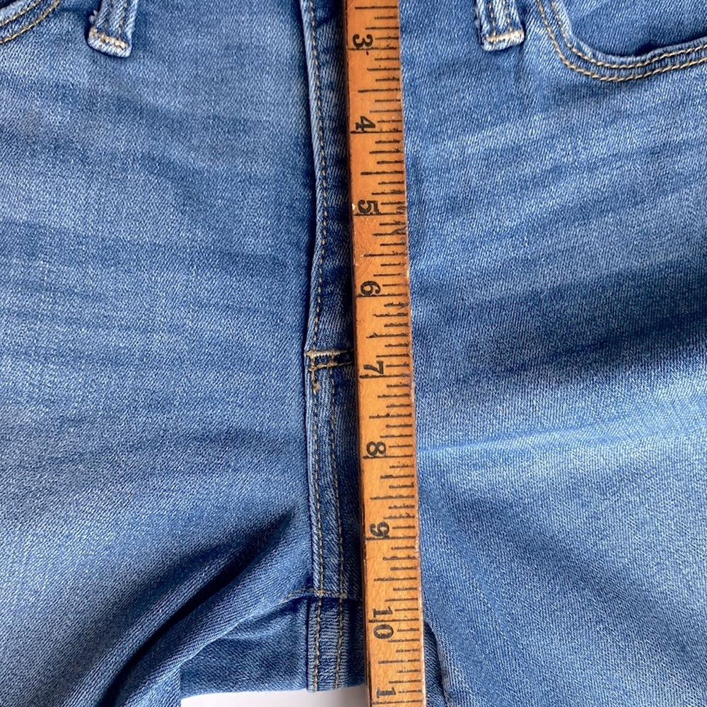 Universal Thread goods co. High rise slim straight 👖 - Picture 5 of 9